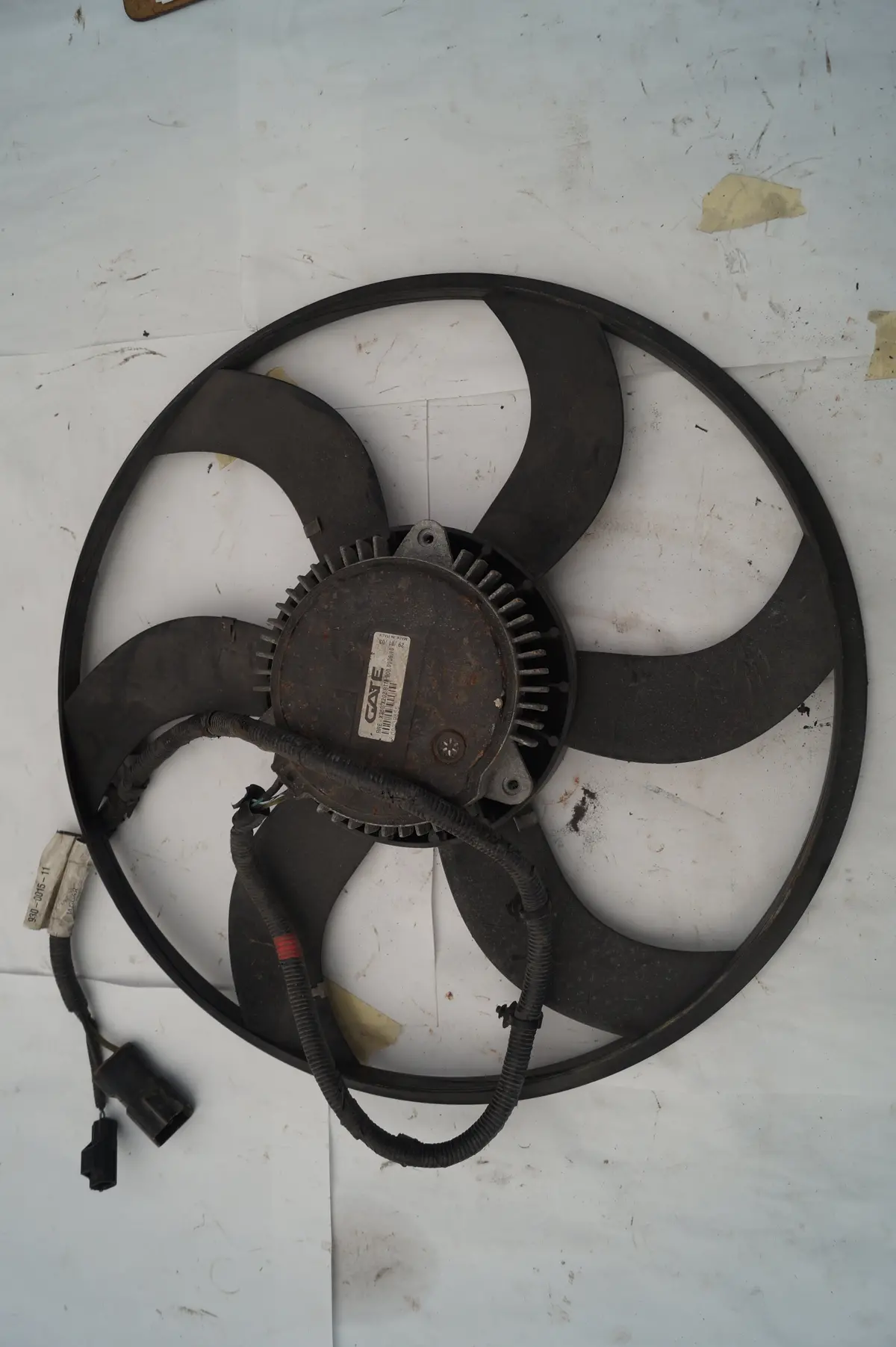 Used Jaguar Engine Cooling Fan Assembly Part #C2p16825. Fits Jaguar S Type 2003-2004,Jaguar Xj8,Xk 2004-2009,Jaguar Xf 2009. 1