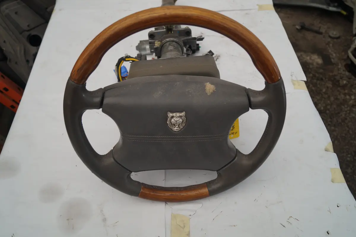 Used Jaguar Steering Column Part #Hna9261ah. Fits Jaguar Xj12,Xj6,Xk8,Xjs 1995-1997 2