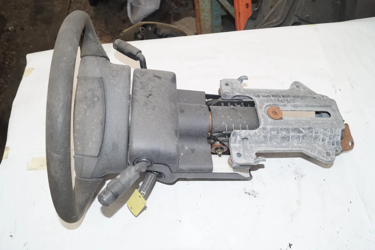 Used Land Rover Steering Column Part #Qmb501240. Fits Land Rover Lr3 2006-2009, Range Rover Sport 2006-2009 2
