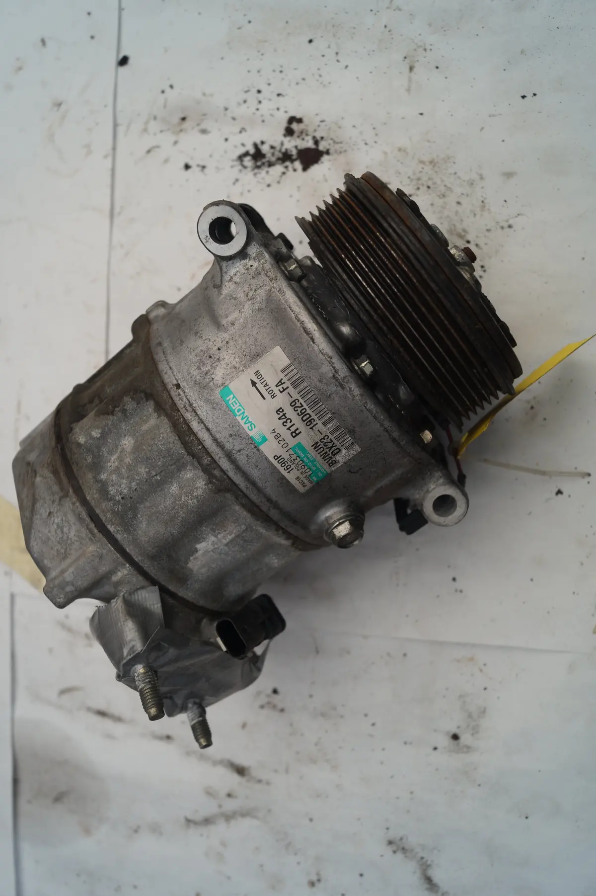 Used Jaguar A/C Compressor Part #C2z29597. Fits Jaguar Xjl 2013-2014, Jaguar Xf /Xfr 2013-2015. 1