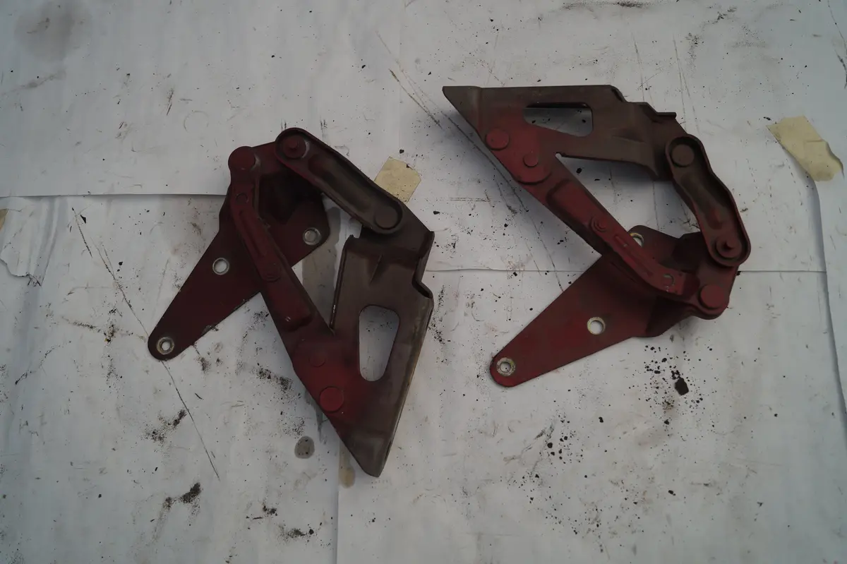 Used Jaguar Hood Hinge Part #Fja3011ad. Fits Jaguar Xk8,Xkr 1997-2006. 1