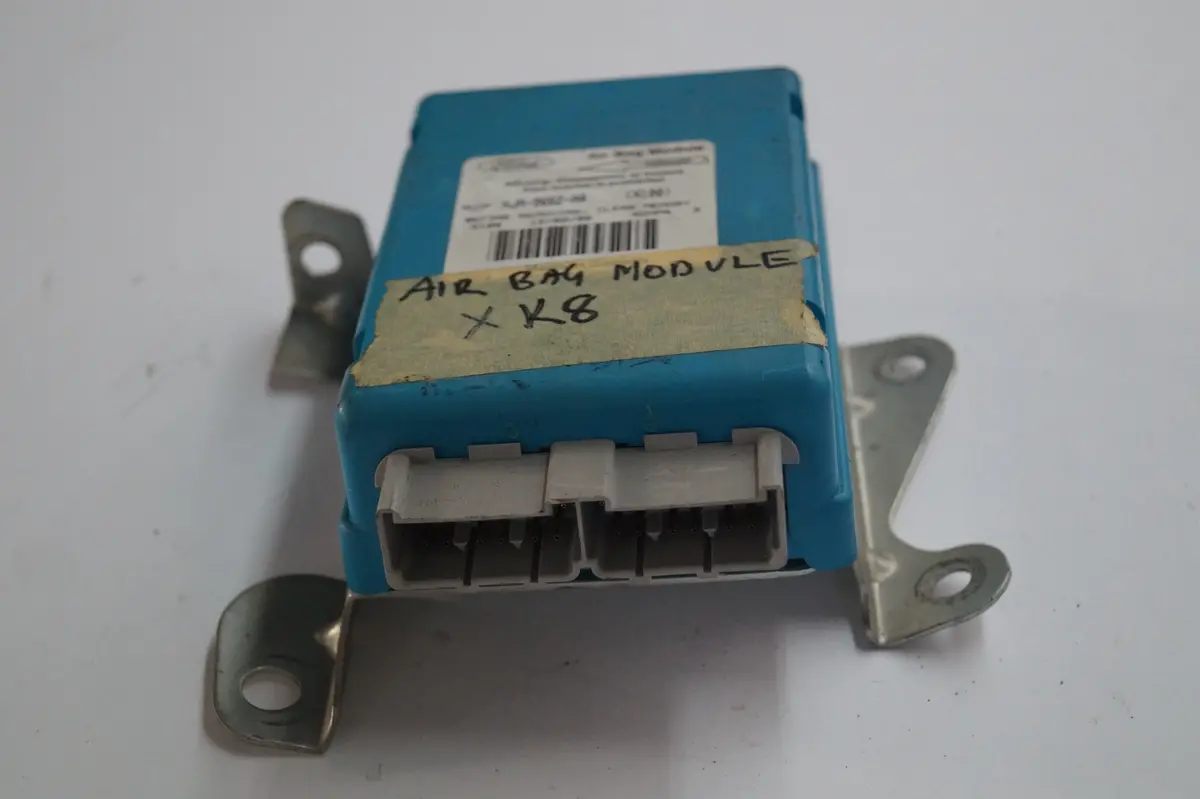 Used Air Bag Module For Jaguar Part # Hja9662-Aa. Fits Jaguar Xj6 1997, Jaguar Xj8, Xjr 1998-2000,Jaguar Xk8,Xkr 1997-2004 1