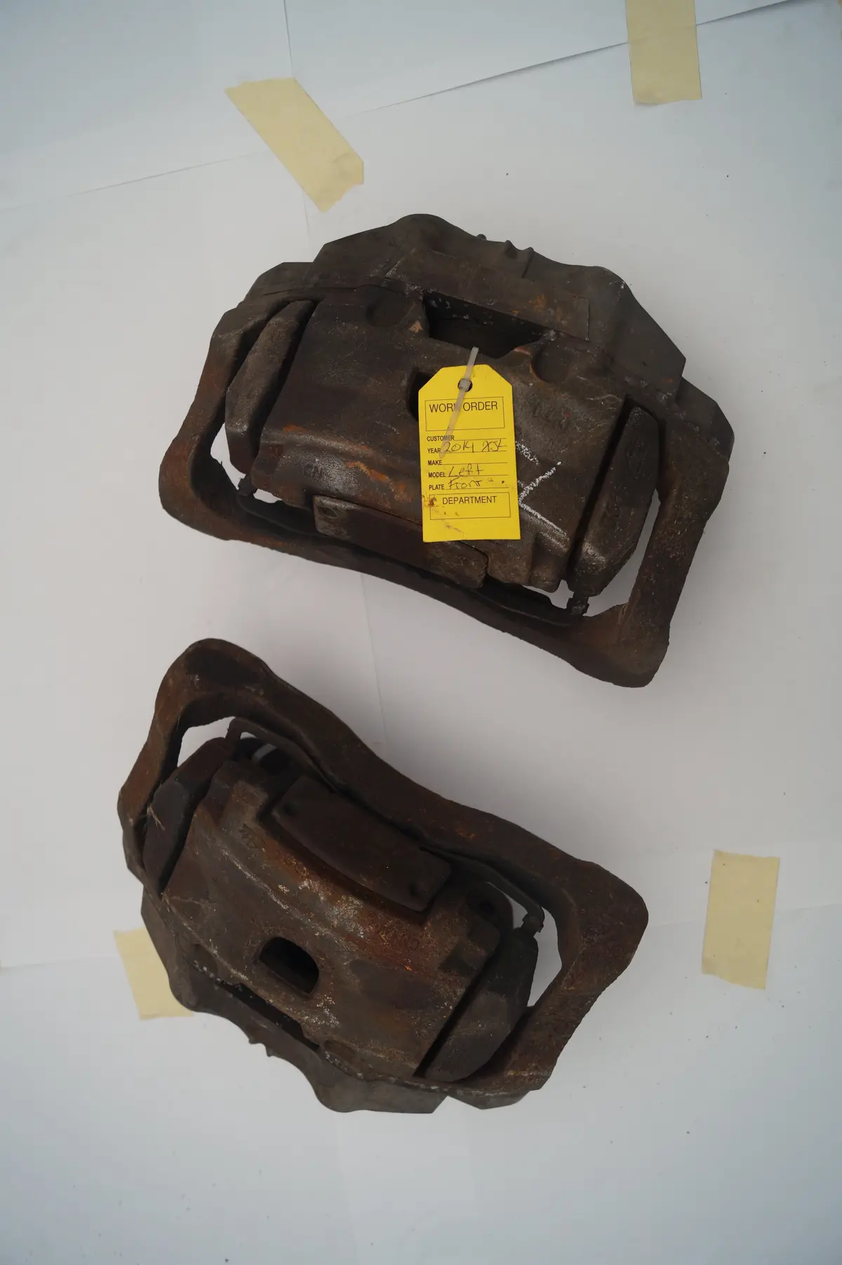 Used Jaguar Left And Right Front Brake Calipers With Anchors Part #C2d3107, C2d3106. Fits Jaguar Xj Series 2011-2018, Jaguar Xf 2013-2015 1