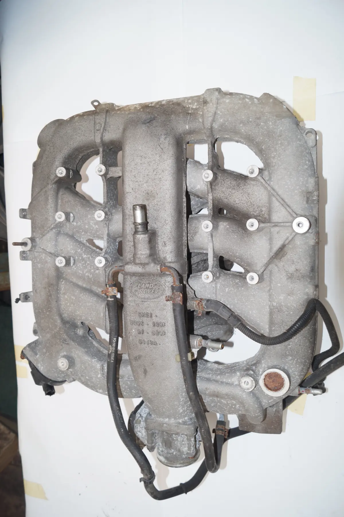 Used Land Rover Engine Intake Manifold Part #4650786. Fits Landrover Lr3 2006-2007 1