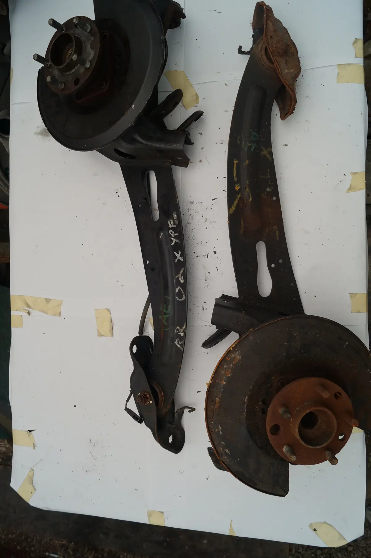 Used Jaguar Left And Right Rear Wheel Hub Set Part #C2s46772 Fits Jaguar X  Type  2002-2007 1