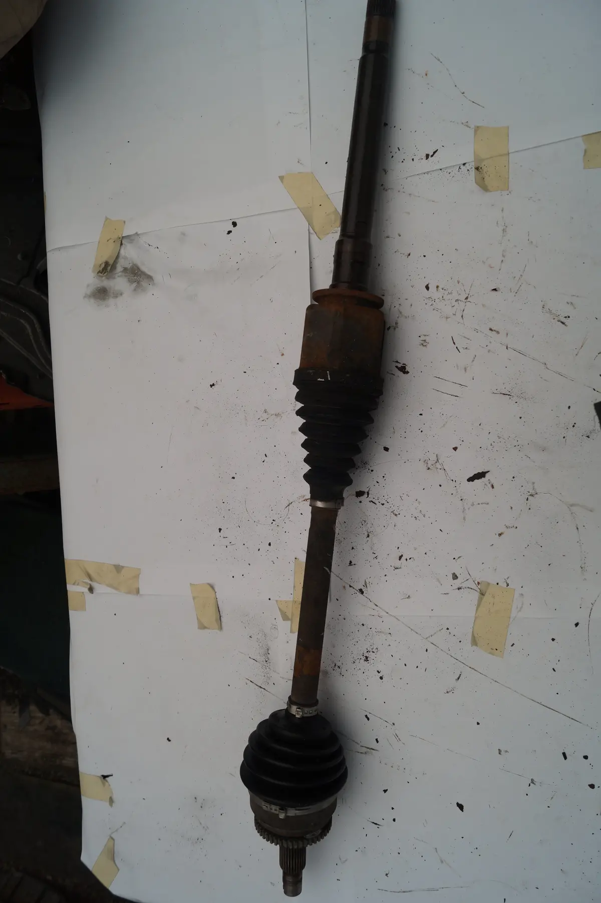 Used Range Rover Right Front Cv Axle Assembly Part #Lr071930. Fits Land Rover Lr3 2006-2009, Land Rover Lr4 2010-2016, Range Rover Sport 2006-2010 1