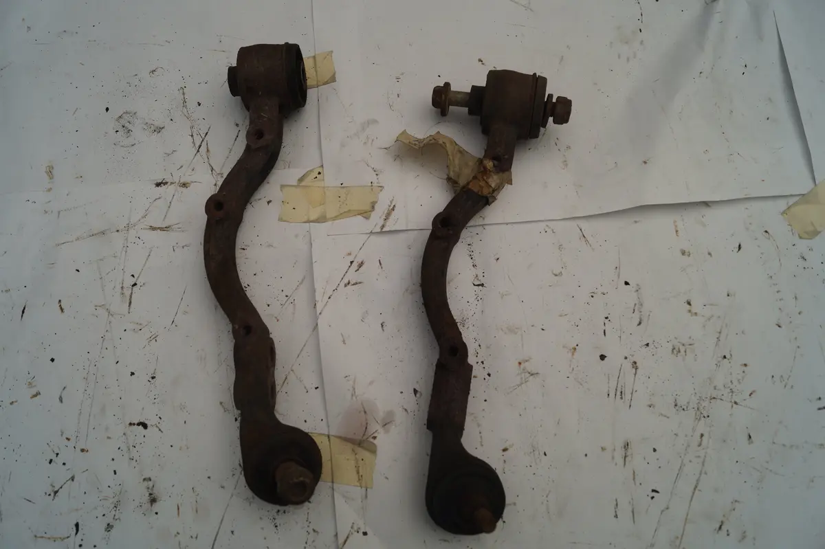 Used Jaguar Front Wishbone Left And Right Side Part #Mnc1343ac. Fits Jaguar Xj8 1999-2003. 1