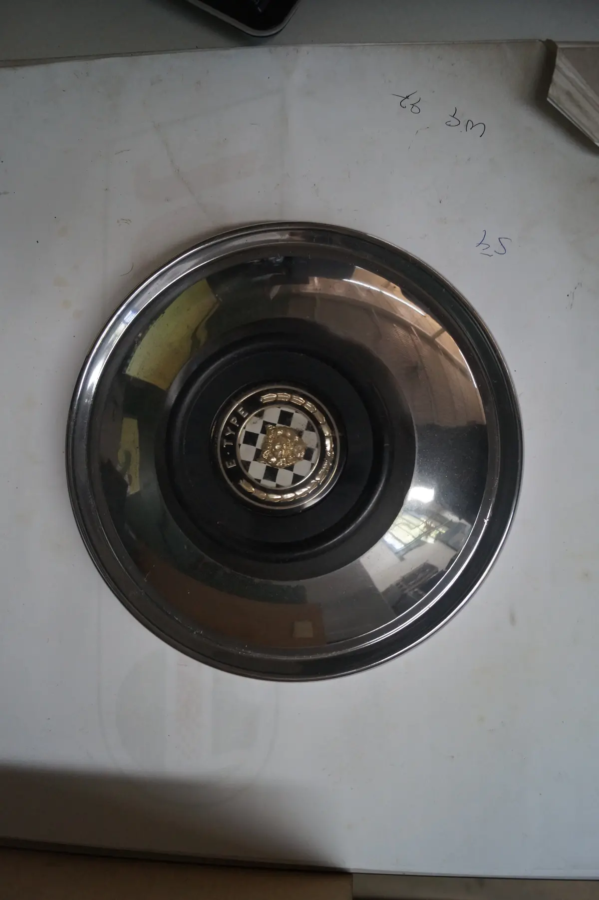 Used Jaguar E-Type Wheel Hub Caps 1