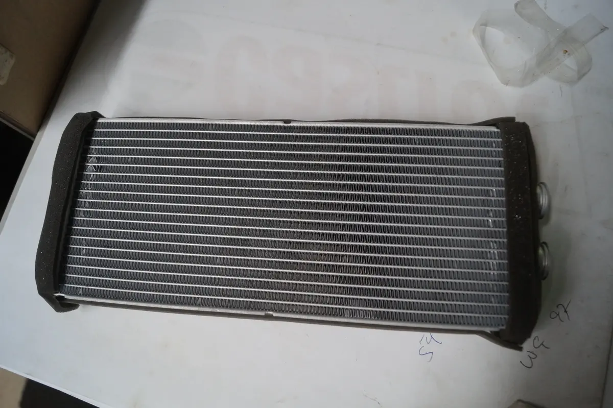 New Jaguar Heater Core Part #Jlm11949. Fits Jaguar Vdp 1998-2003.Jaguar Xj6/Xj12 1995-1997, Jaguar Xj8/Xjr 1995-2006,Jaguar Xjs 1995-1996, Jaguar Xk8 1997-2002 1