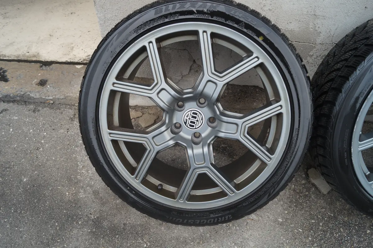 Used Jaguar Aftermarket Stagared Winter Tire And Rim Package- Fits Jaguar F Type. 1