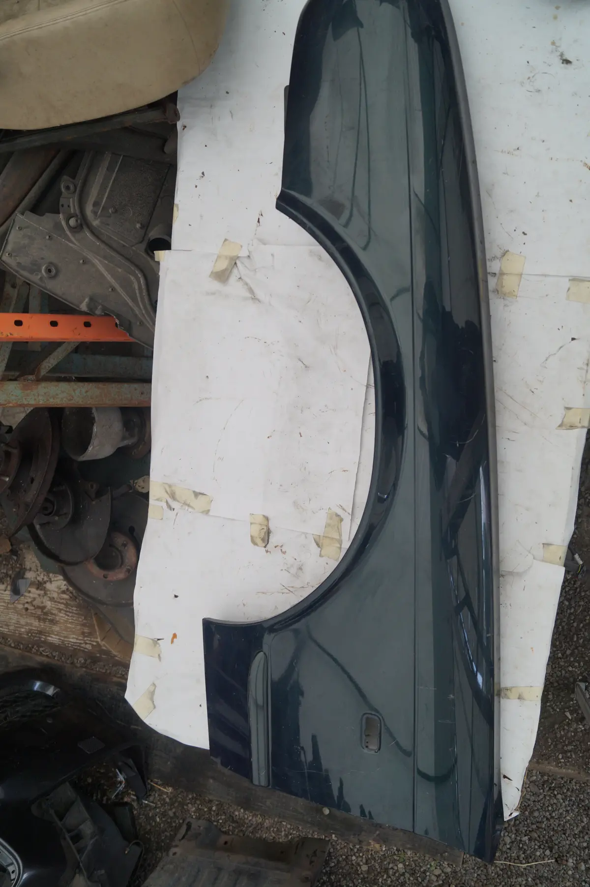 Used Jaguar Left Front Fender Part #Axx1517. Fits Jaguar Xj6, Vanden Plas 1995-2003,Jaguar Xj12,Xj6 1995-1997, Jaguar Xj8 1998-2003. 1