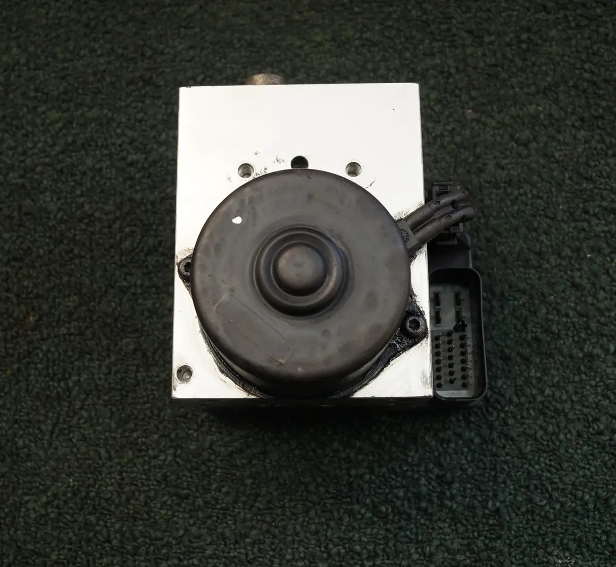 Rebuilt Jaguar Xj Abs Unit (X308) 1