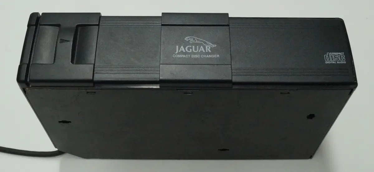 Jaguar Xj/Xk Compact Disc Autochanger | Part # - Lnf4160aa 1