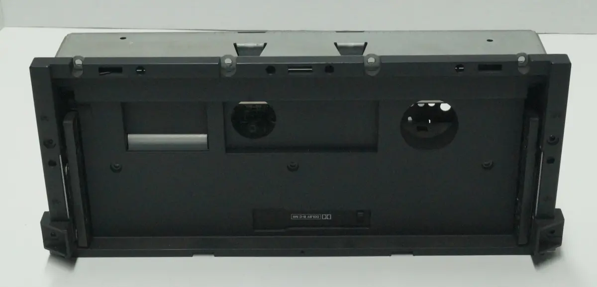2003 - 2004 Range Rover (L322) Radio Navigation Info Screen Unit | Part # - Rd1rv830 1