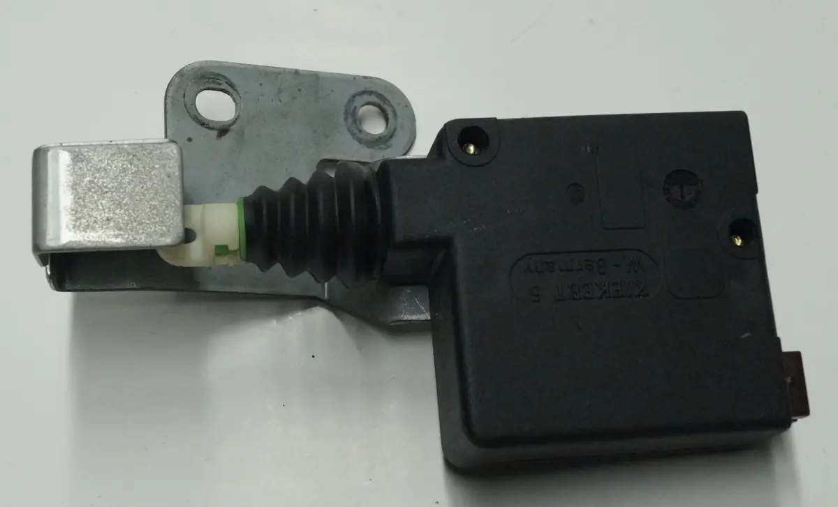1997 - 2006 Jaguar Xk (X100) Trunk Lid Latch Actuator | Part # - Gnc3535aa 1