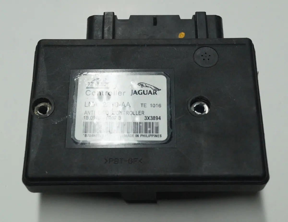 1995 - 1997 Jaguar Xj (X300) Anti Skid Controller (Abs Module) | Part # - Lna2210aa 1