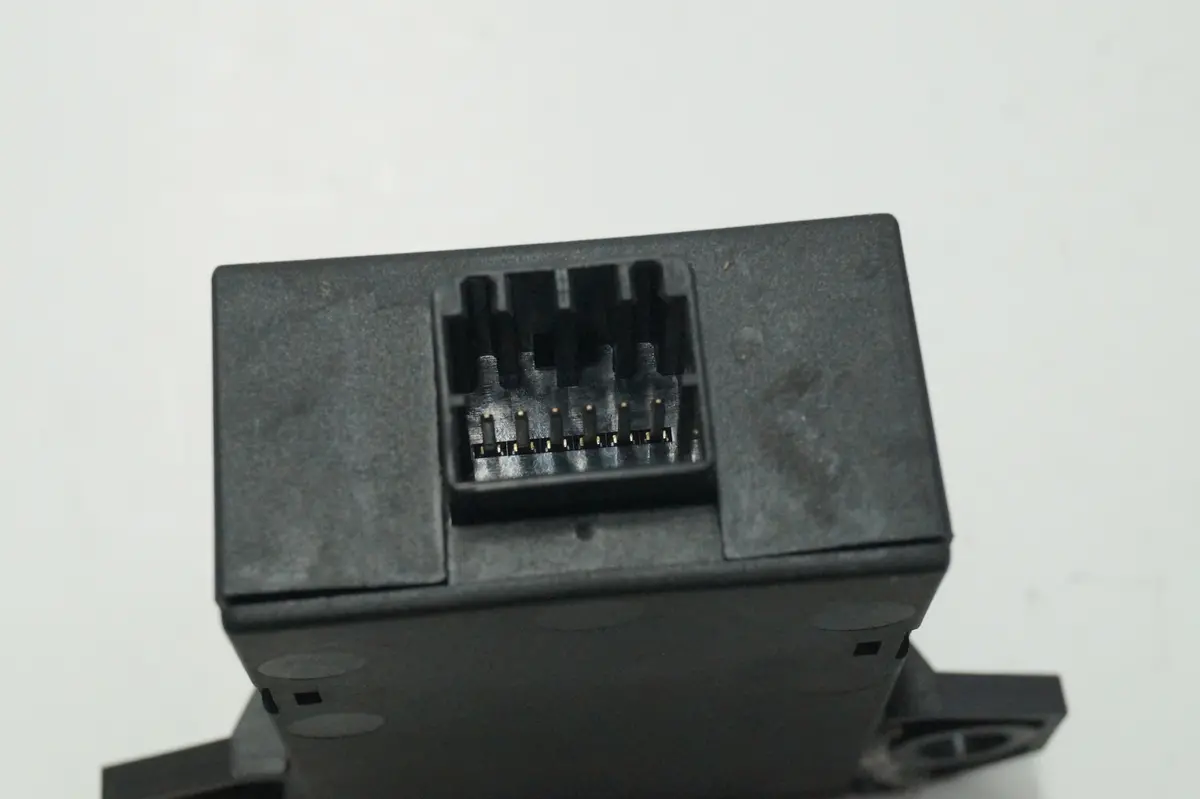 1998 - 2003 Jaguar Xj (X308)Rain Sensor Control Module | Part # - Ljd6o18aa 1