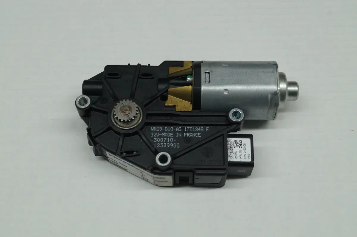 2006 - 2013 Range Rover Sport (L320) Sun Roof Motor | Part # - Wr09-010-Ag 1