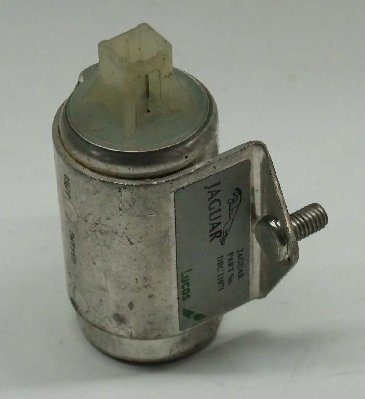 1995 - 1997 Jaguar Xj (X300) Gear Shifter Solenoid | Part # - Dbc11071 1