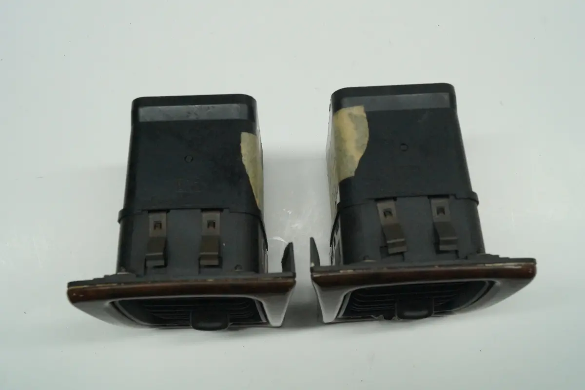 1995 - 1997 Jaguar Xj (X300) Dash Air Vents (Left + Right) | Part # - Gna6730aa 2