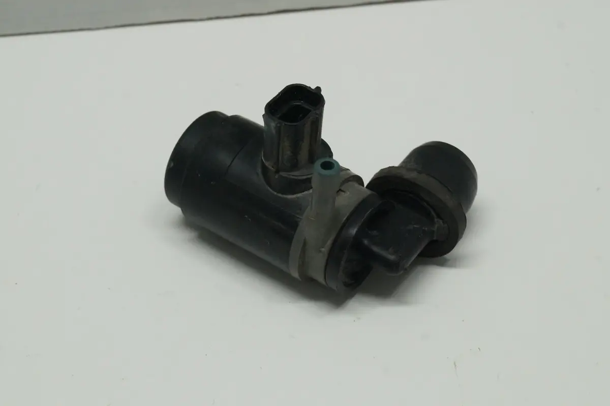 1998 - 2003 Jaguar Xj (X308) Headlight Washer Pump 1