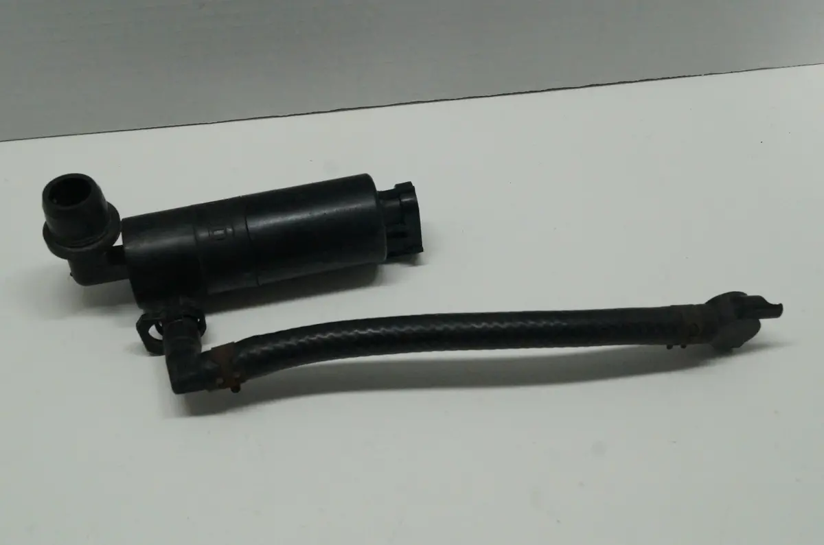 1995 - 1997 Jaguar Xj (X300) Headlight Washer Pump 1