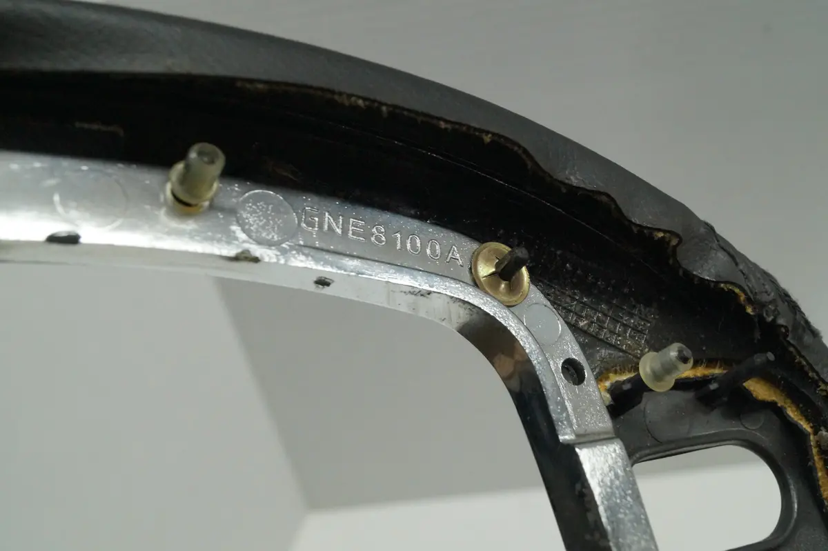 1998 - 2003 Jaguar Xj (X308) Gear Shift Trim Bezel | Part # - Gne8100aa 1