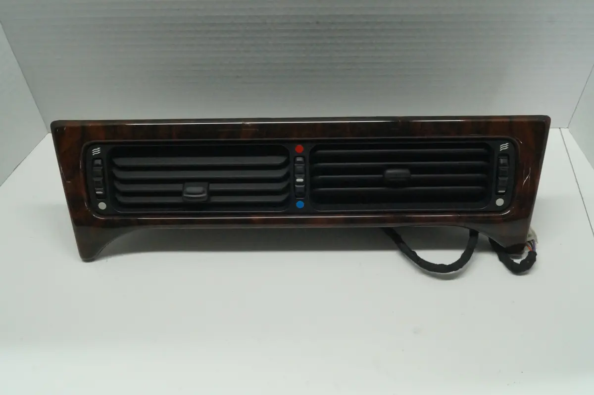 1995 - 1997 Jaguar Xj (X300) Center Dash Vent | Part # - Gna6770aa 1