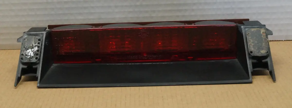1995 - 1997 Jaguar Xj (X300) Third Brake Light | Part # - 715 695-50 1