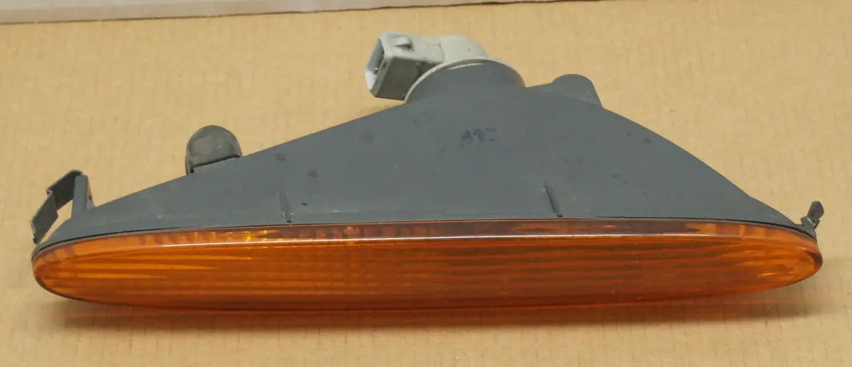 1998 - 2003 Jaguar Xj (X308) Turn Signal Light (Right) | Part # - Lnc4800ad 1