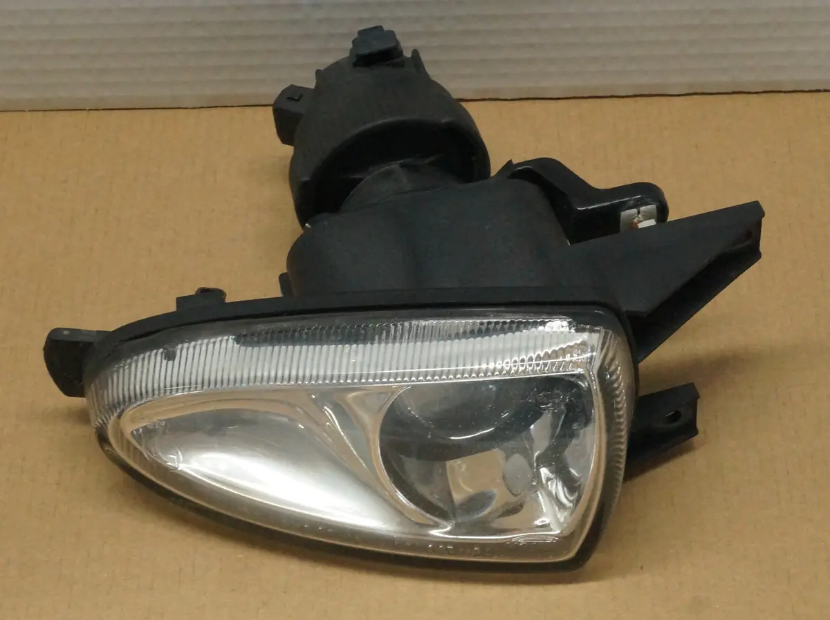 2000 - 2004 Jaguar S-Type (X200) Driver (Left) Fog Light | Part # - Xr83-15201-Ab 1