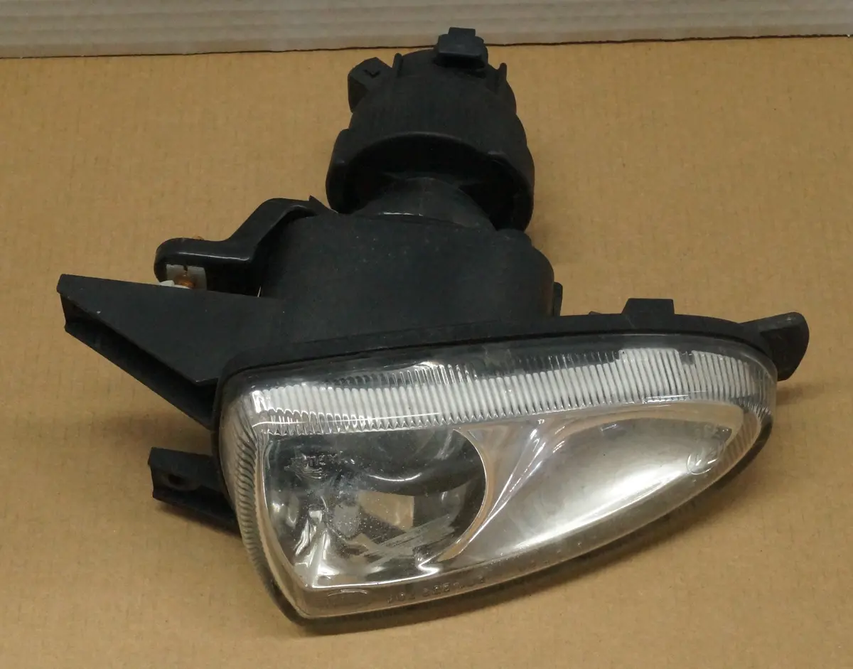 2000 - 2004 Jaguar S-Type (X200) Driver (Right) Fog Light | Part # - Xr83-15200-Ab 1