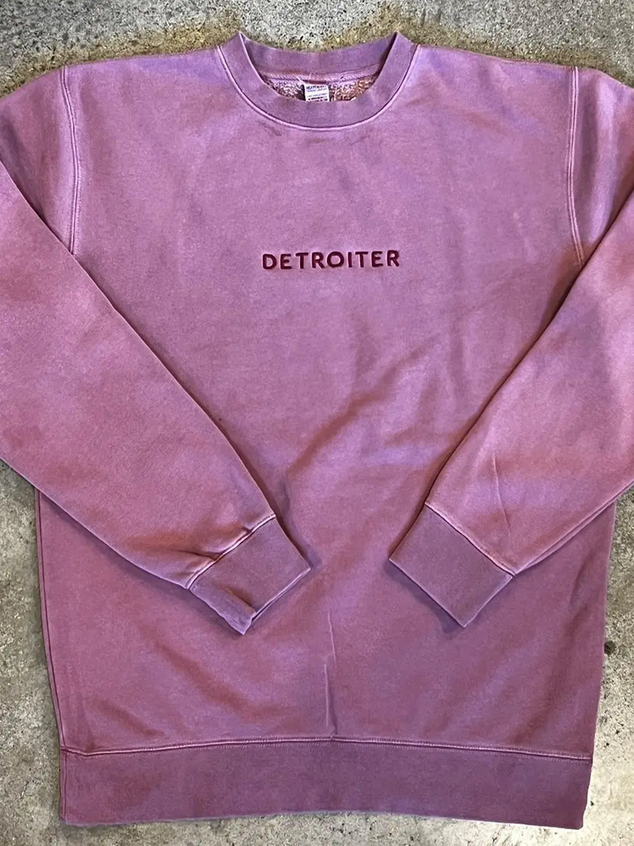 Detroiter Crew Neck - Embroidered /  Rose + Mulberry / Unisex 1