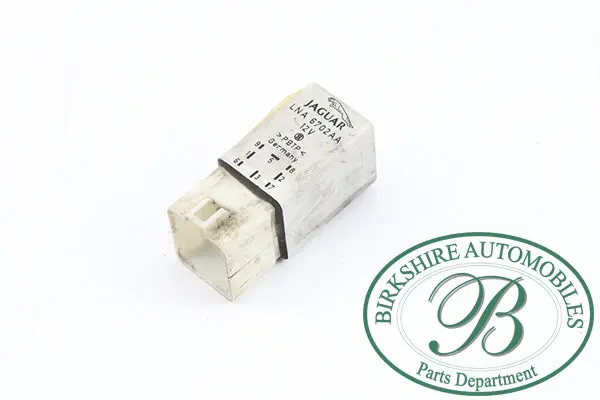 Jaguar Cooling Fan Relay Part #Lna 6702Ab Fits 95-97 Vdp Xj6 Xjr 1