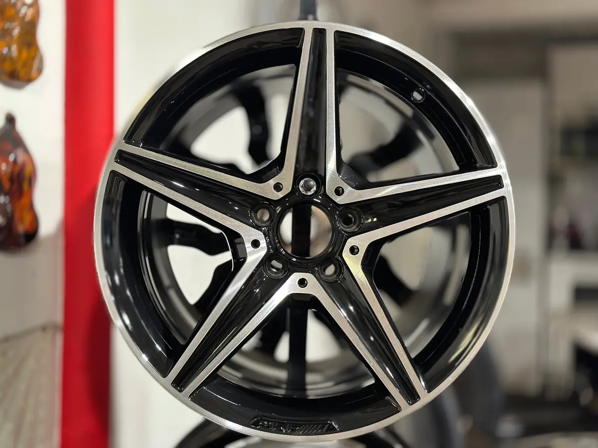 18” Mercedes Aluminiumfälg Original C-Class Amg - A2054011200 1
