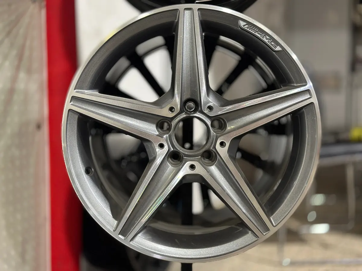 18” Mercedes Aluminiumfälg Original C-Class Amg - A2054011100 1