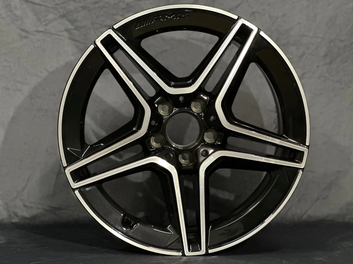 18" Mercedes Benz C Class W205/S205/C205 Original Fälg 8.5X18" - A2054019600 1