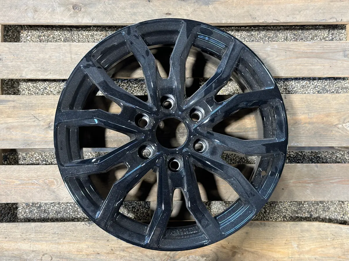 Dezent Kc Black 8.0X18 Et35 6X139.7 18 Tum 1