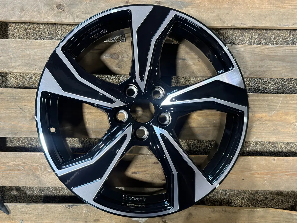 Dezent Kb Dark Black Polished 8X18 Et48 5X108 1