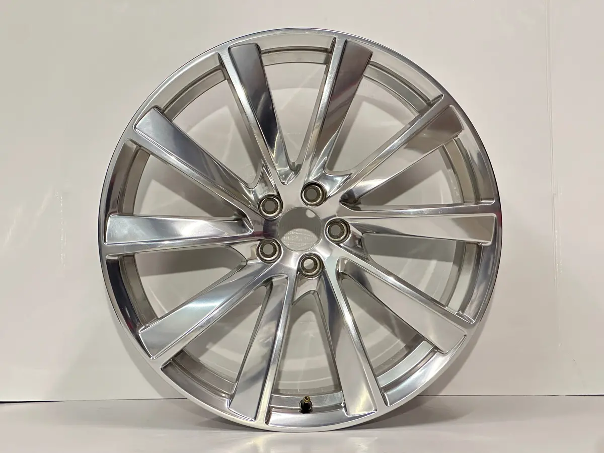 Volvo Original Aluminiumfälg
21" 10-Spoke Turbine Polished 1