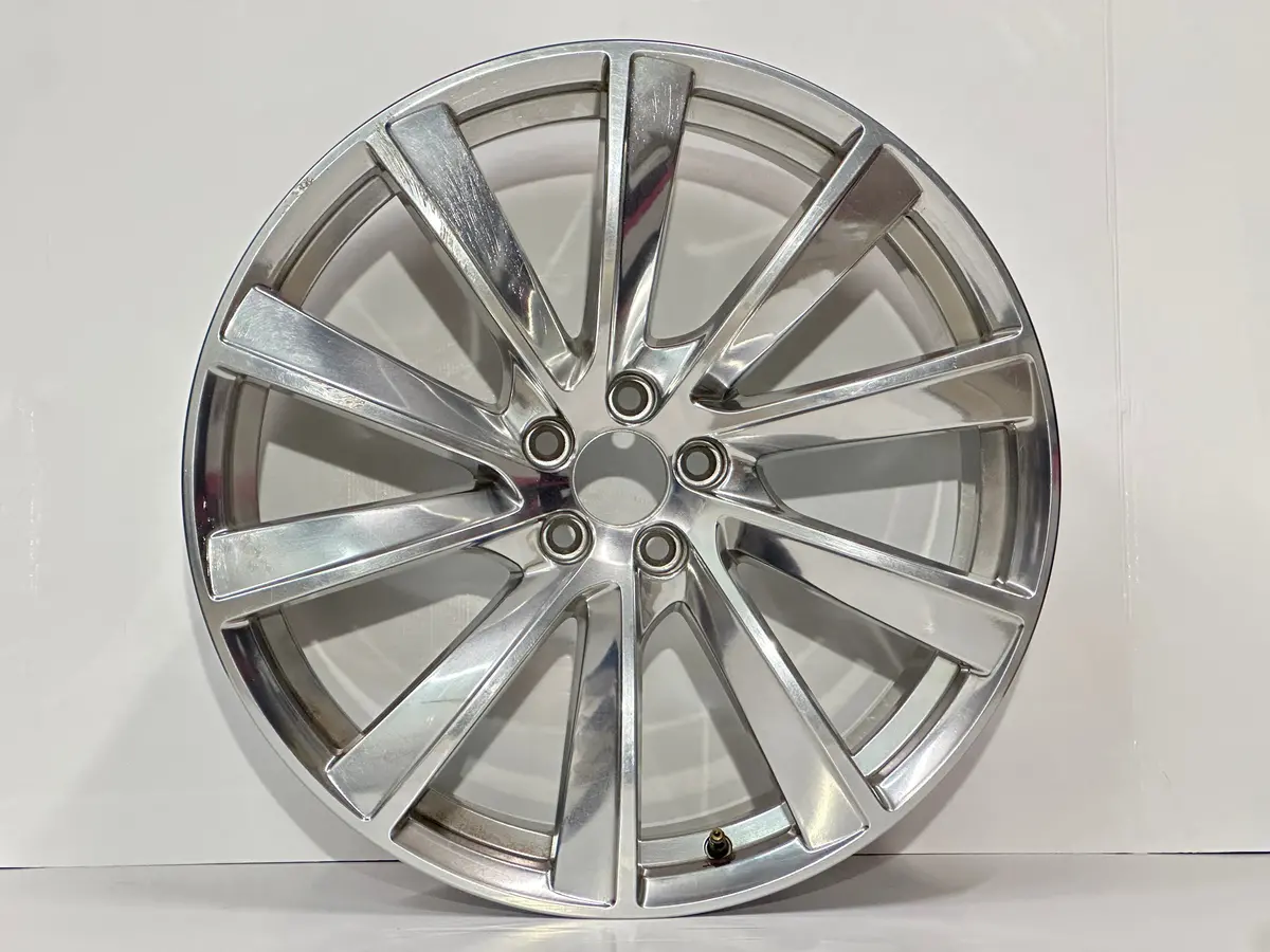 Volvo Original Aluminiumfälg 21" 10-Spoke Turbine Polished 1