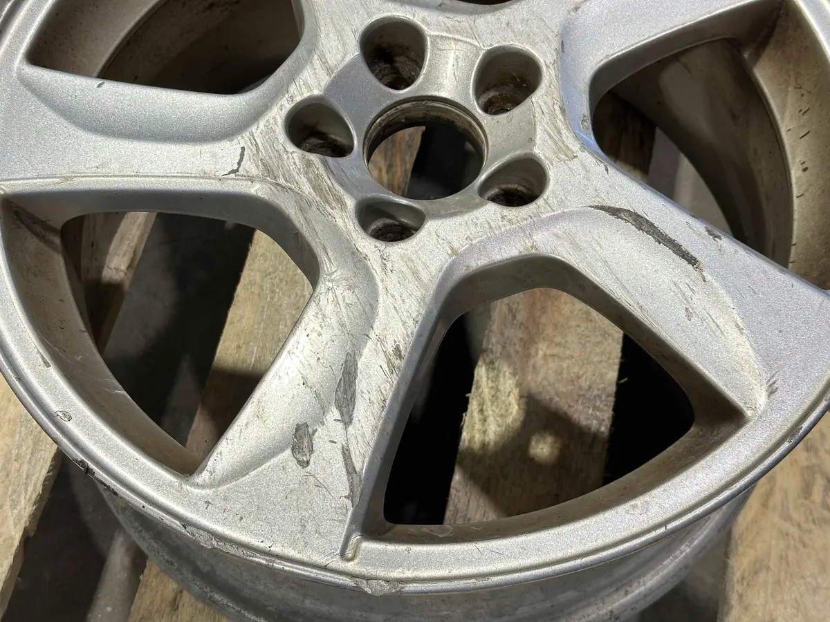 17" Volvo Original Aluminiumfälg Balder - 31200602 2