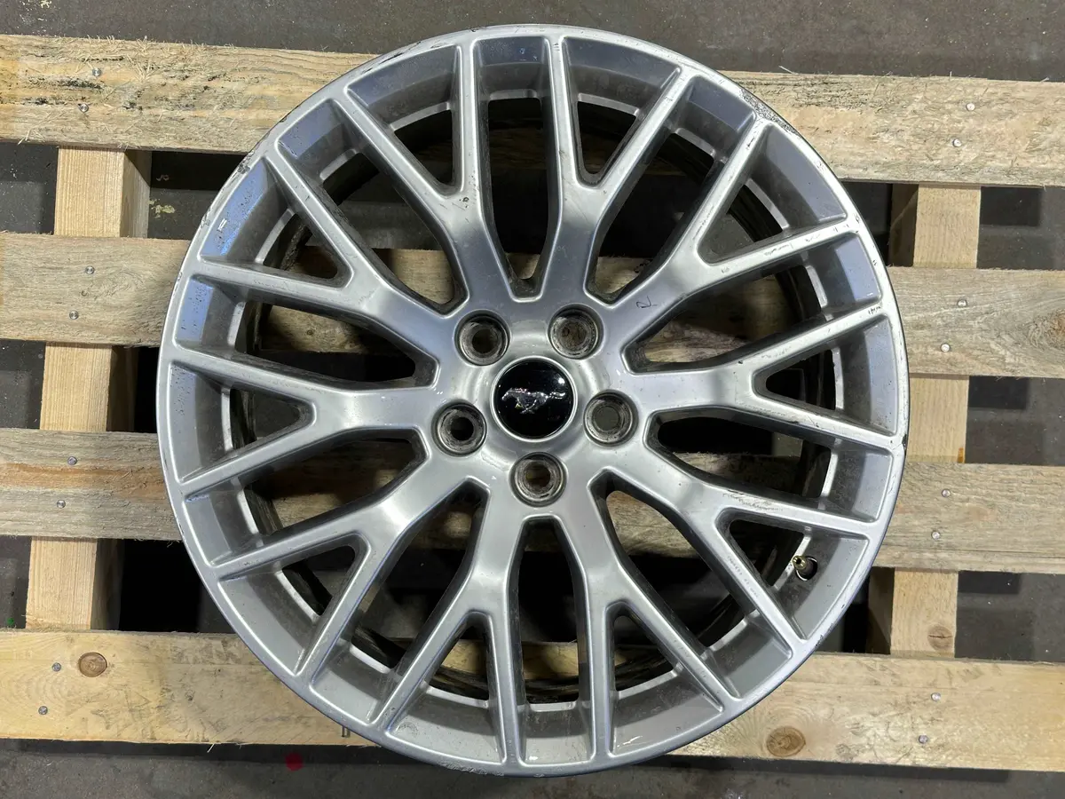 Ford Mustang 9X19” 1