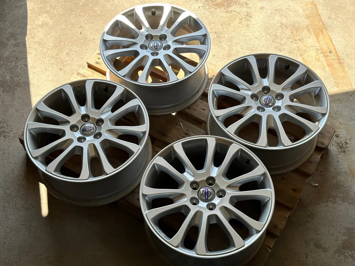 18” Volvo Original Fälgar Mantus - 5X108 1