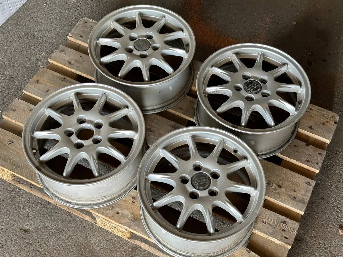 15” Volvo Original Berlina Fälgar - 5X108 1