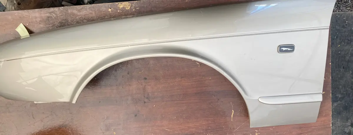 Used Jaguar Xj8 Front Left Fender 1998-2003. 1