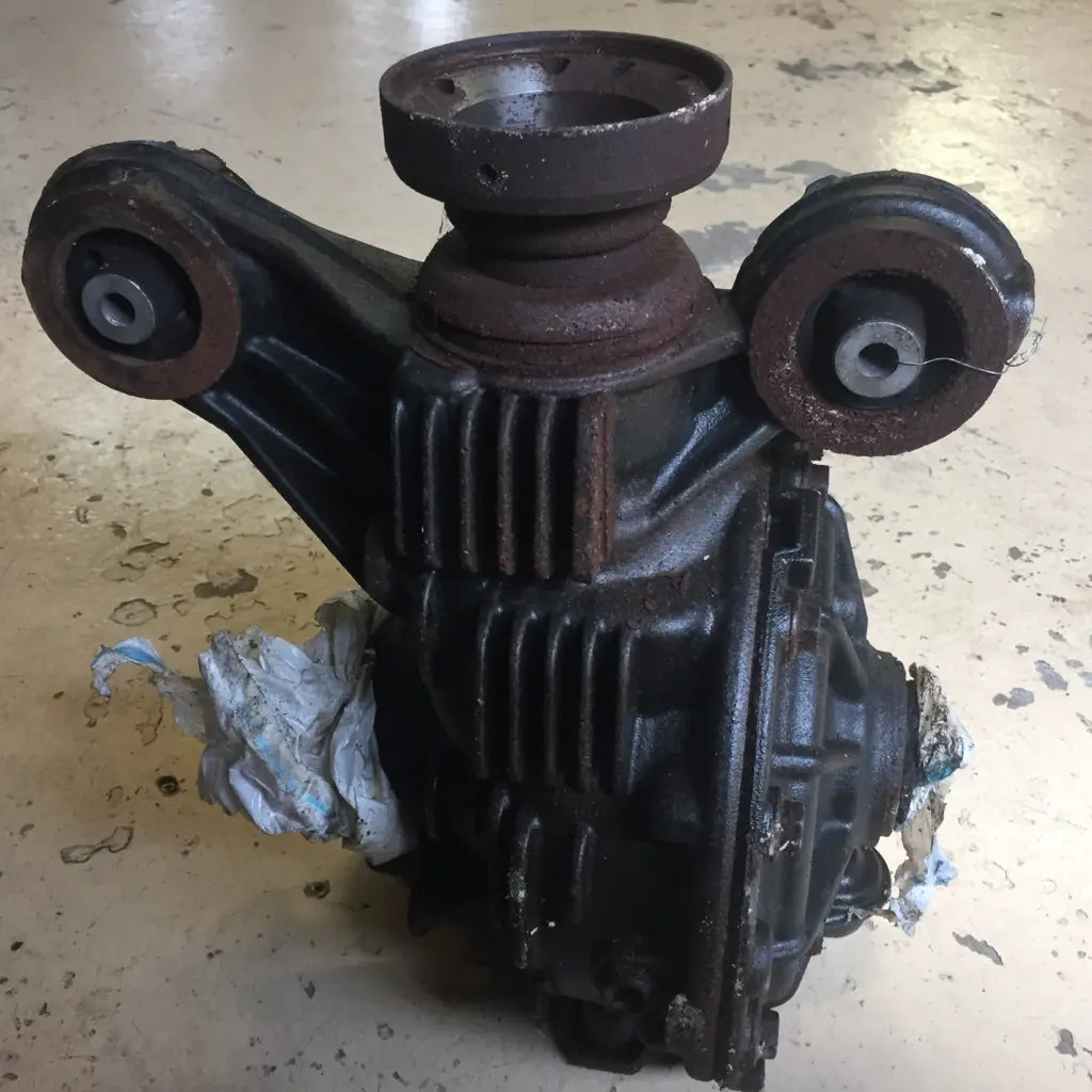 Used Jaguar Xf Rear Differential Part # C2d22853. Fits Jaguar Xf 2011-2012,2011-2012 Xj,2010-2015 Xk 1