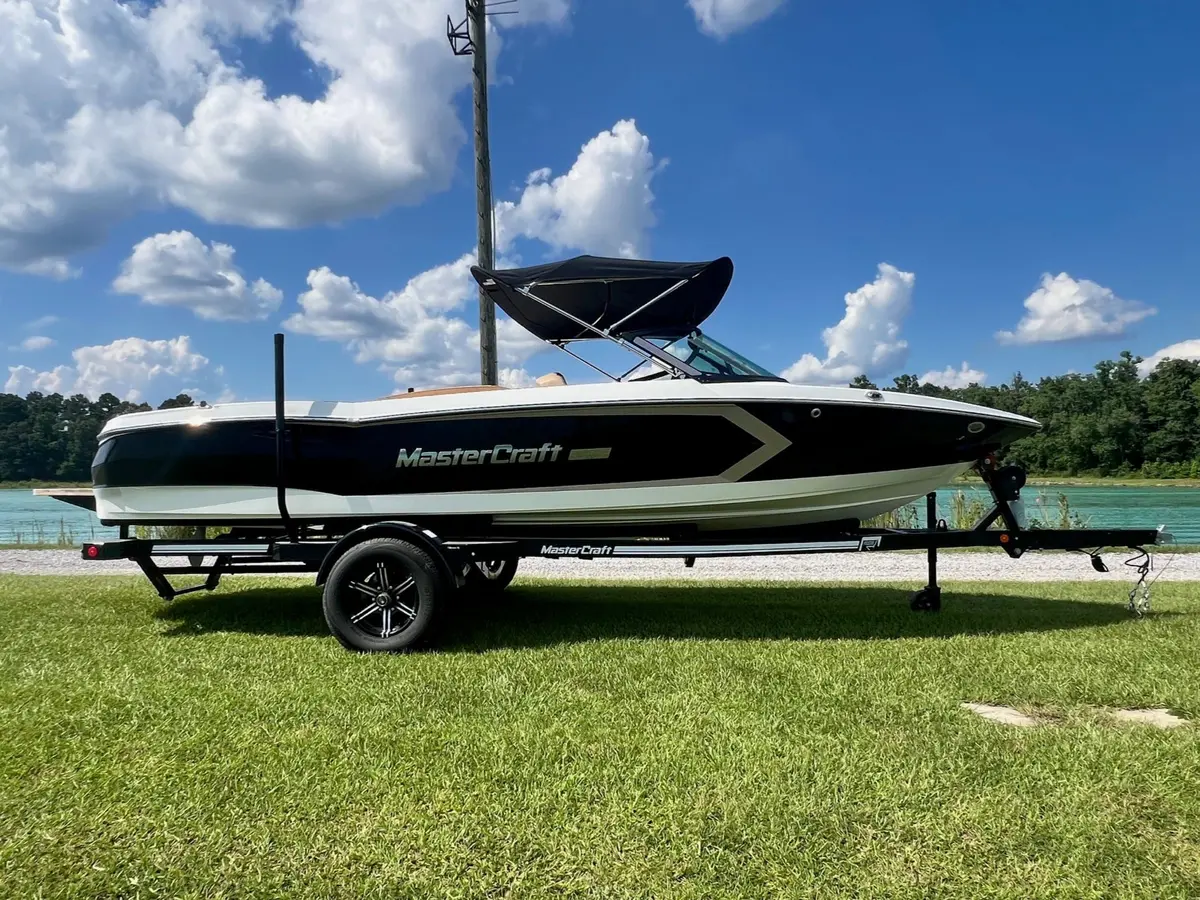 2024 Mastercraft Prostar 1