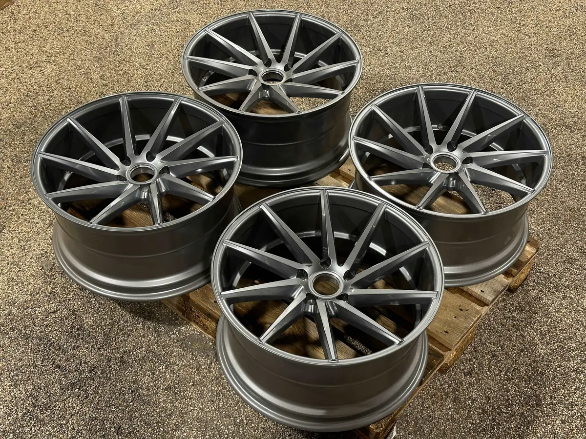 20" 10-Spoke 561 Gun Metal - 5X120 1