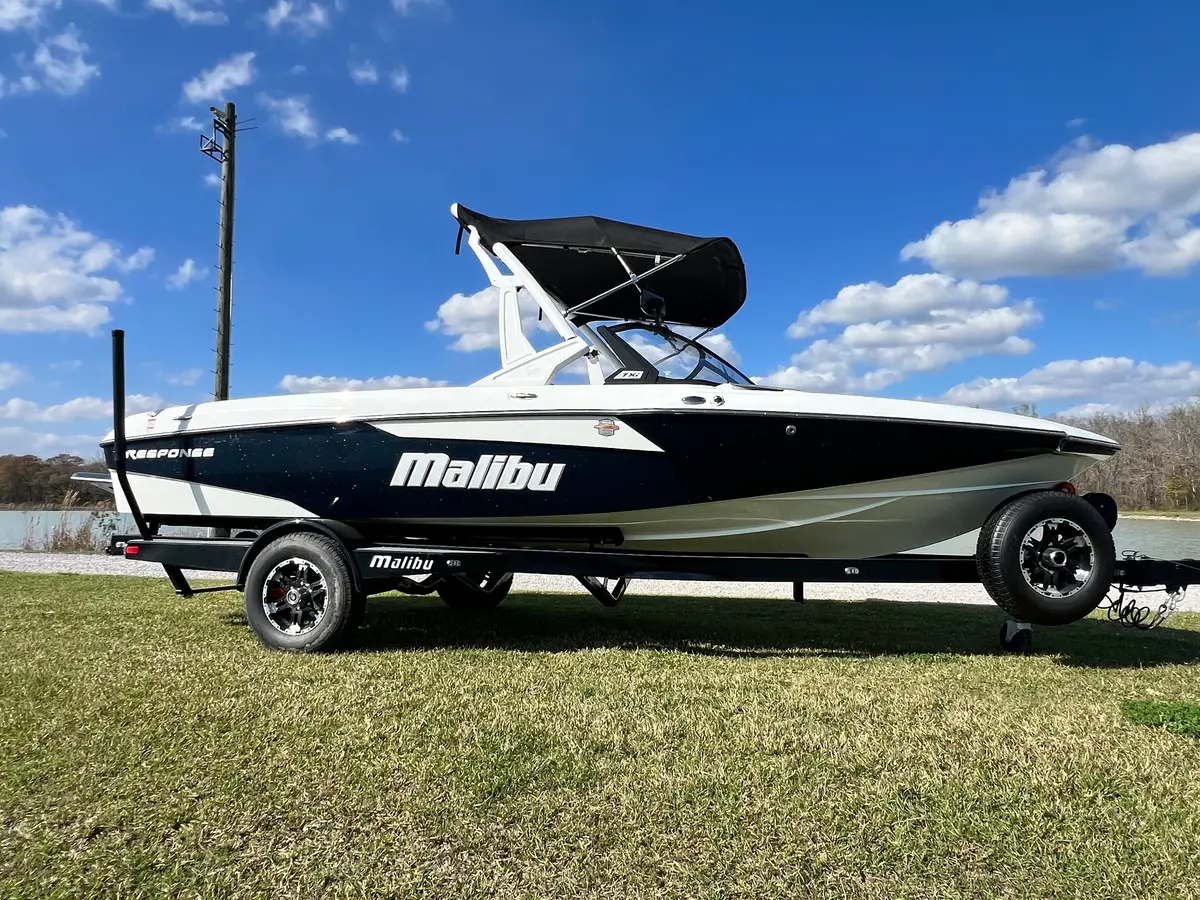 2021 Malibu Response Txi 1